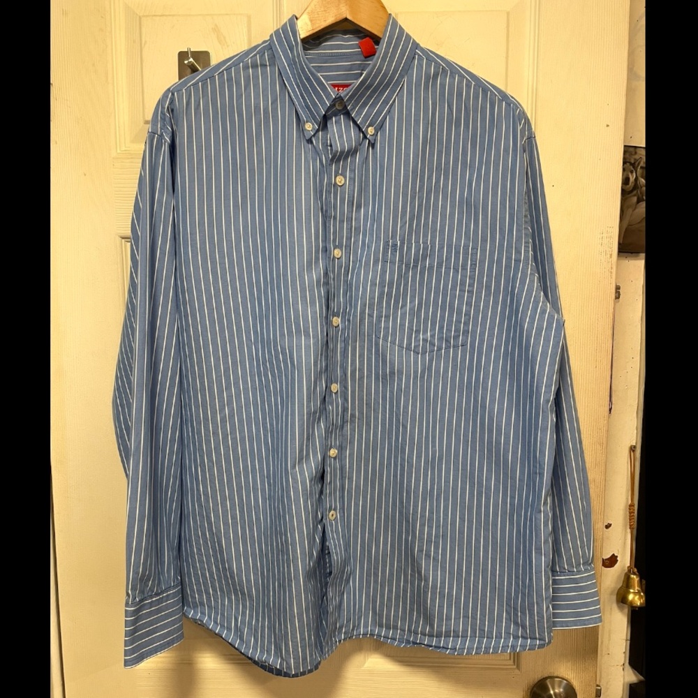 IZOD Men Size XL Blue White Striped Button Collar Dress Shirt Embroidered EUC